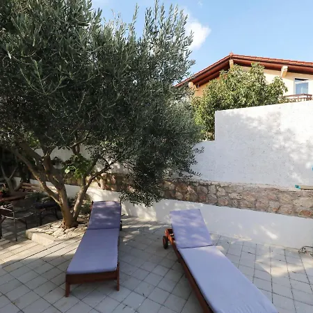 Apartment Modern With Private Pool In