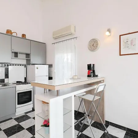 Modern With Private Pool In Maslenica