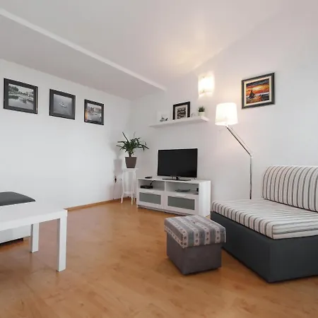 Apartment Modern With Private Pool In *